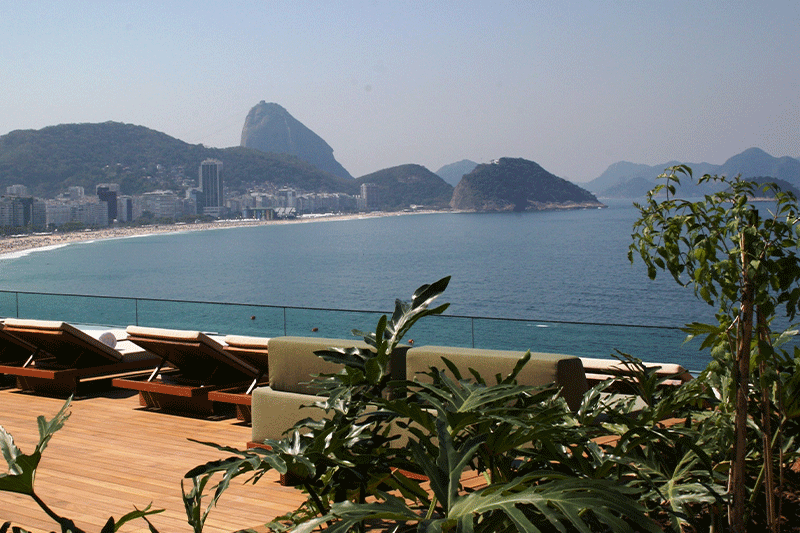 Rooftop pool copacabana hotel